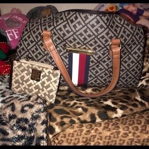 Tommy Hilfiger Handbag and wallet